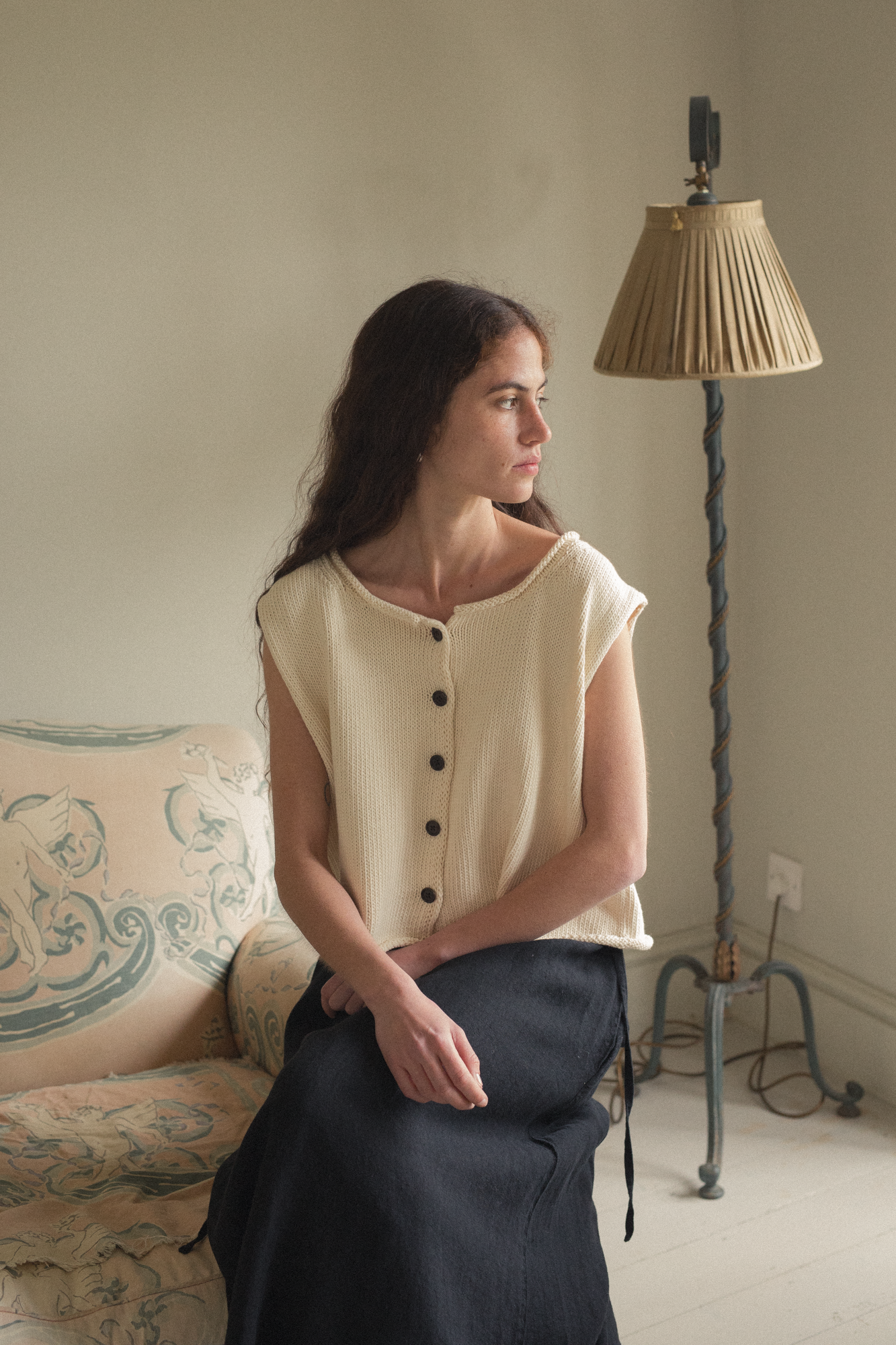 Lennon Vest Ivory – Gillian Stevens