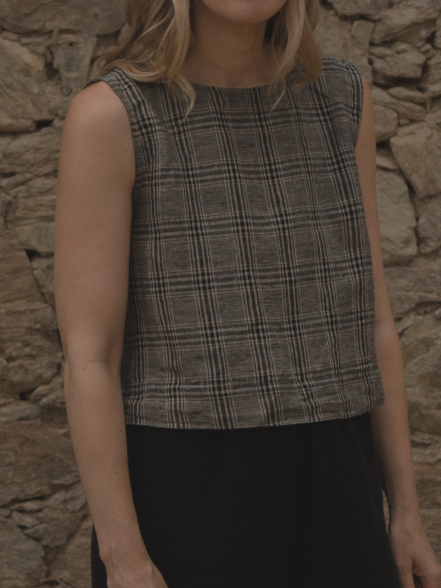 Finley Top Grey Plaid