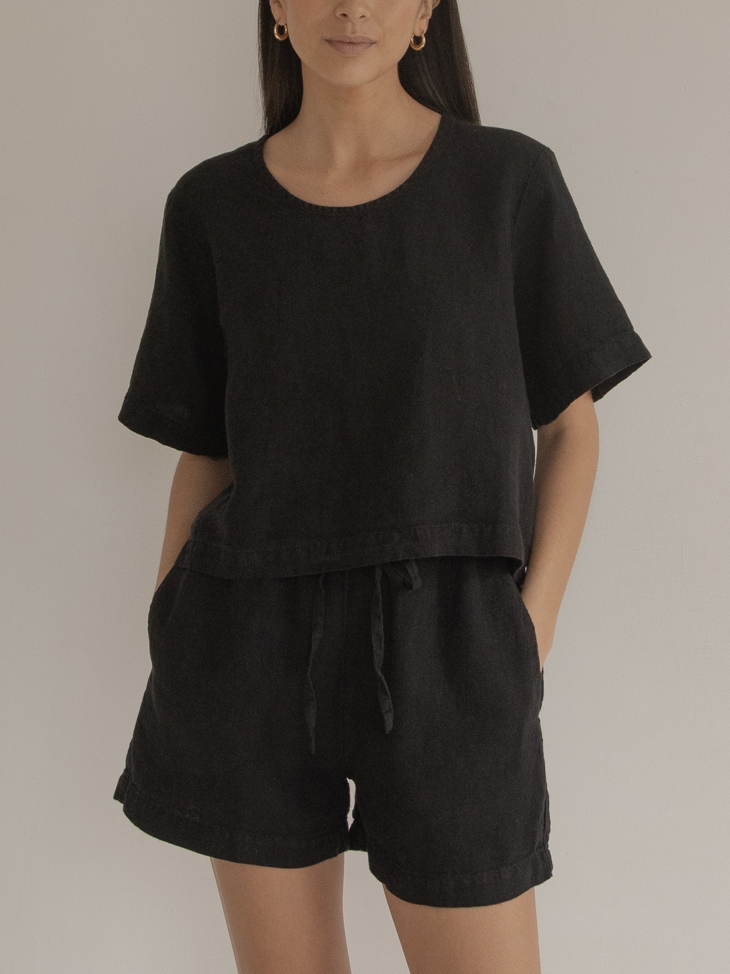 August Short in Noir
