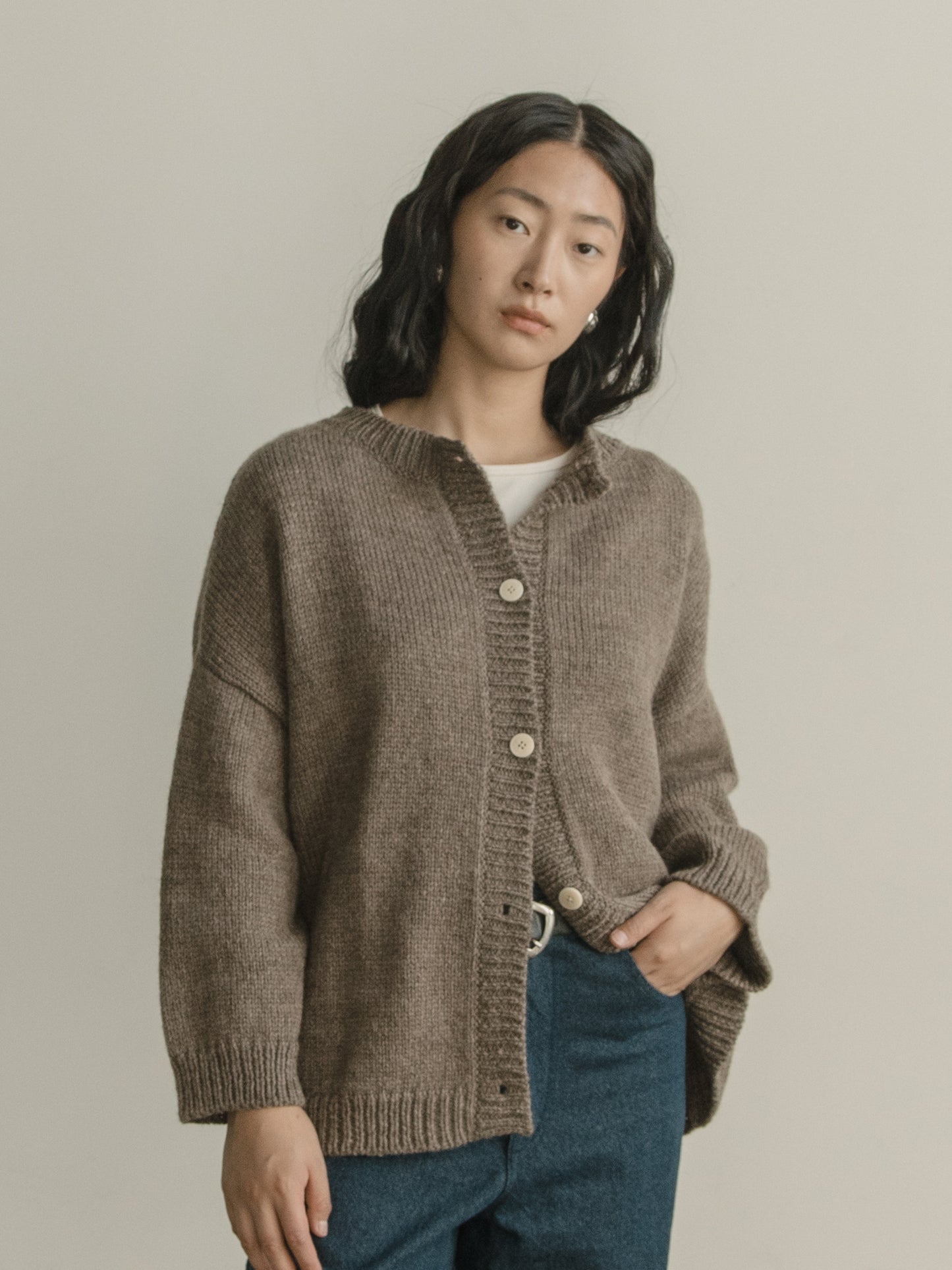 Llewyn Cardigan in Oak