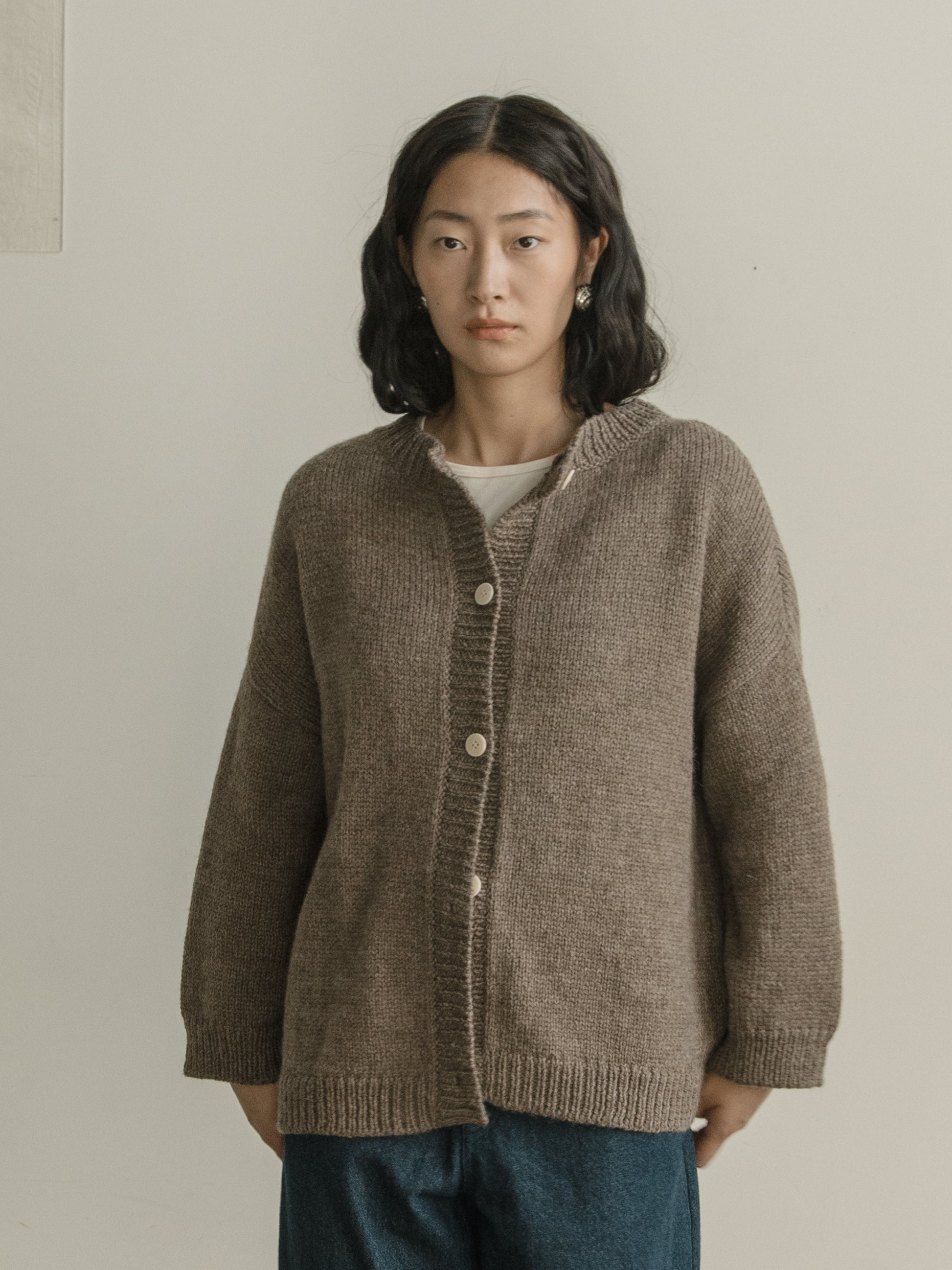 Llewyn Cardigan in Oak